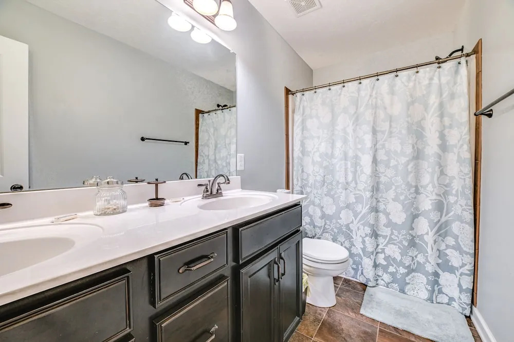 Family-friendly Clarksville Home w/ Fire Pit!