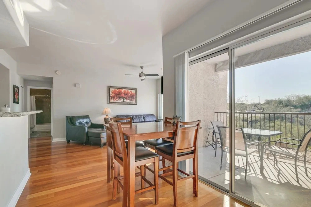Hike & Golf in Fountain Hills! Resort-style Condo
