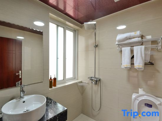 Linhai Zhaoyue Business Hotel
