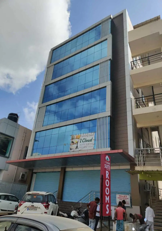 I Cloud Elite Suites