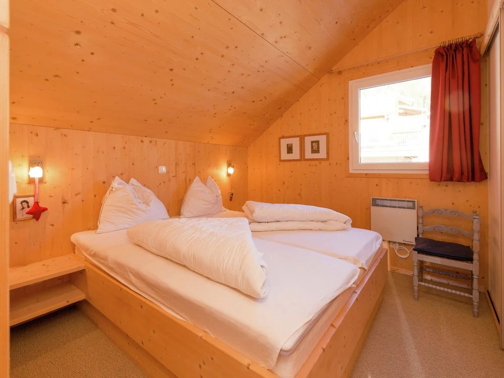 Mountain Chalet in the Lap of Luxury with Whirlpool in Hohentauern