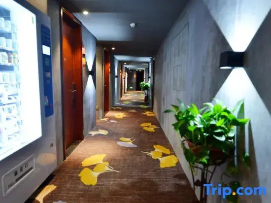Yang Qingchun Theme Hotel (Taiyuan Qinxian North Street Shuangxi City)