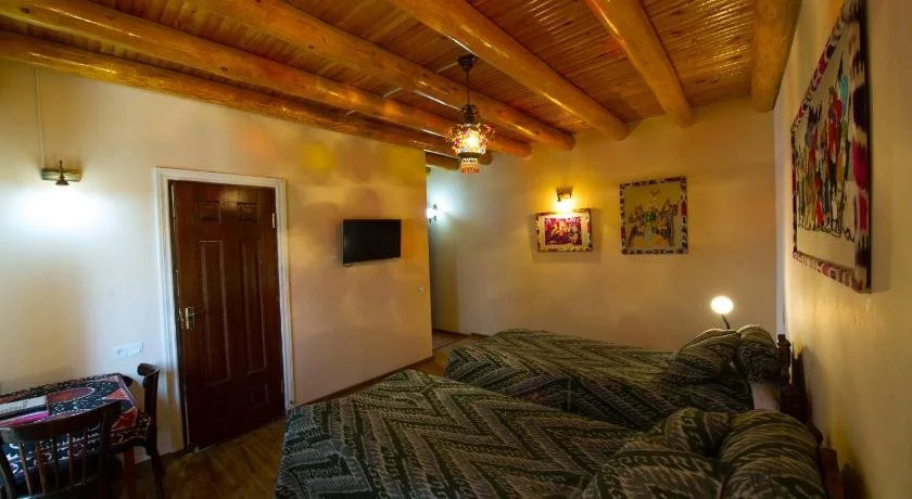 Bibi-Khanym Hotel