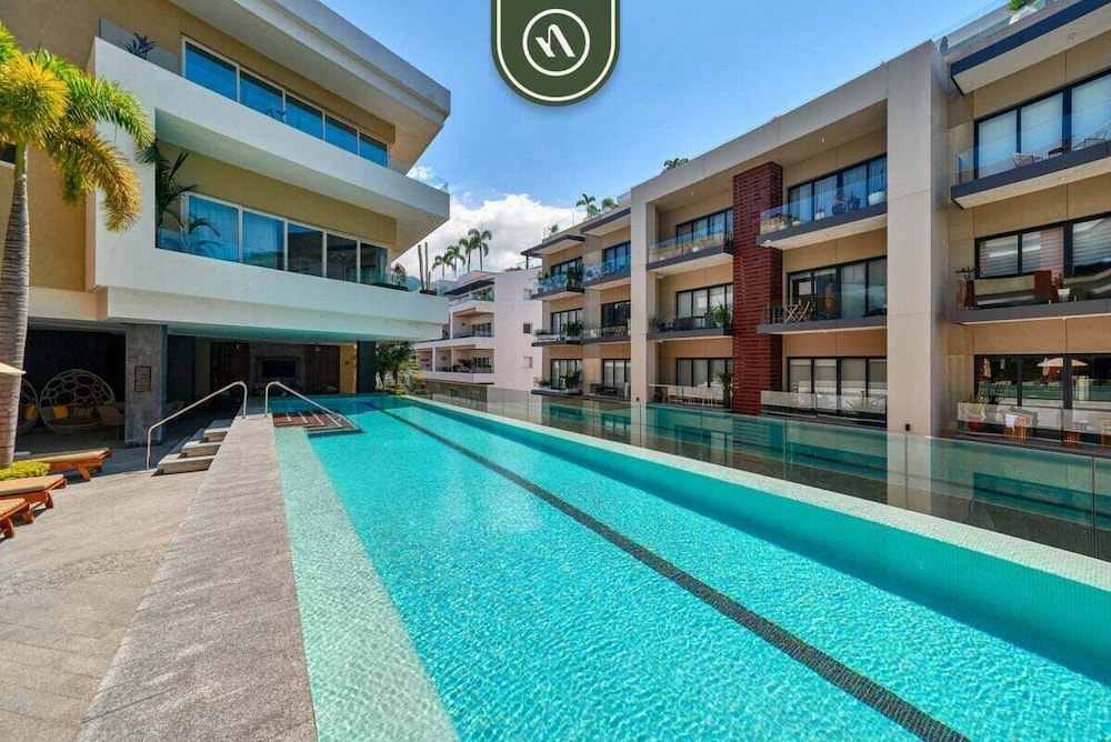 Luxury 1 BR Condo in the Heart of Romantic Zone