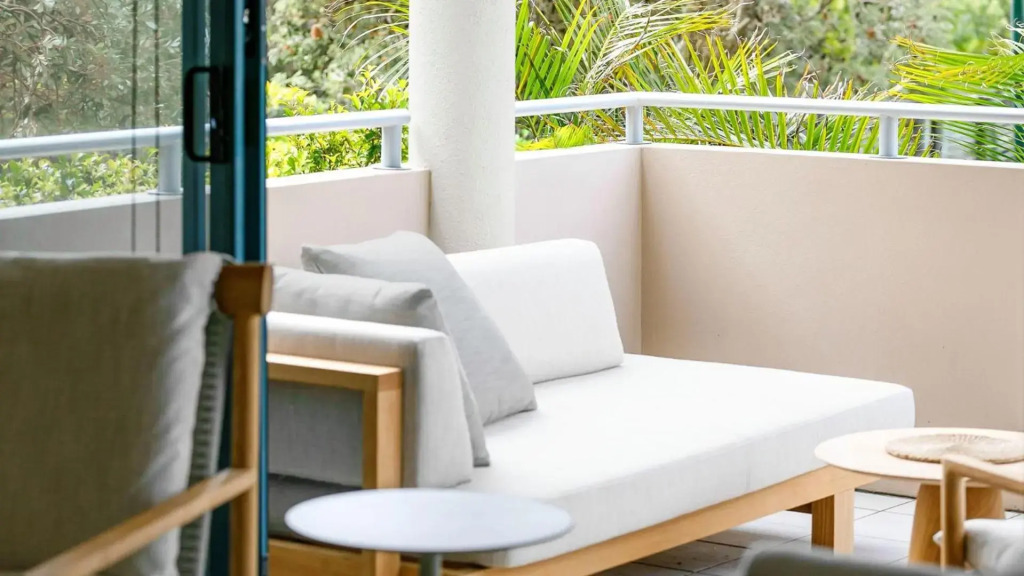 Unit 3 21 Park Generous and Comfortable Beachside Abode