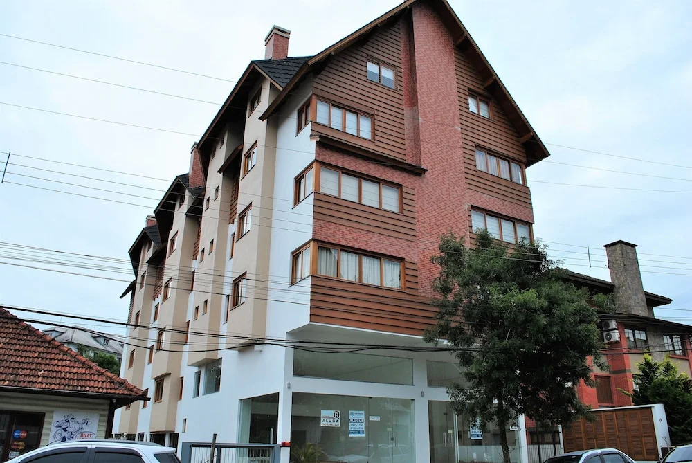 400 metros, Rua Coberta - Centro - Solar da encosta