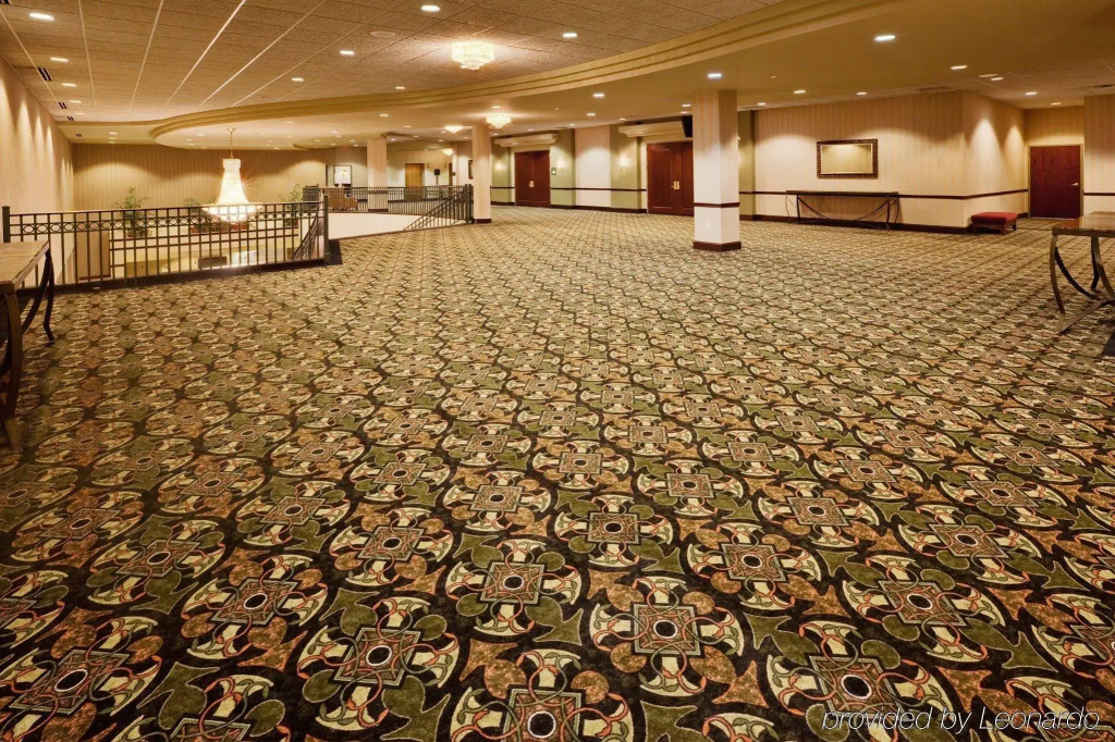 Holiday Inn Lafayette-City Centre by IHG