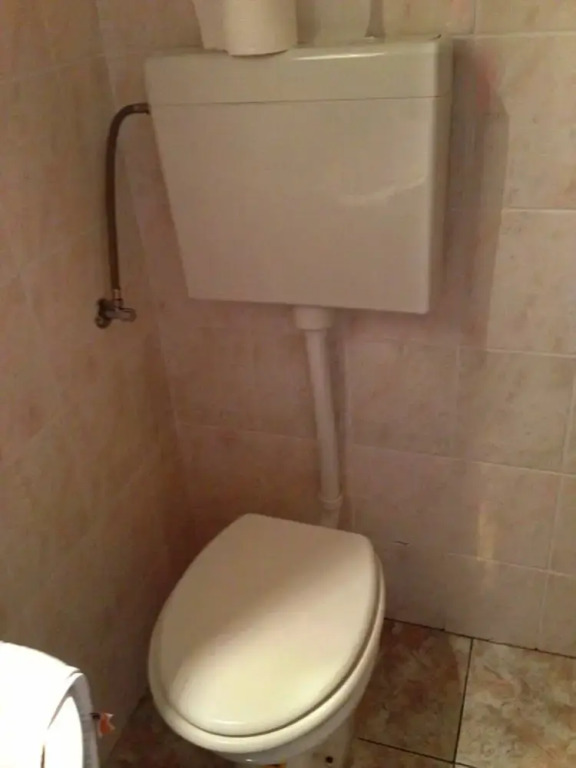 A1 - apt w Patio, Just 3 min Walking to the Beach