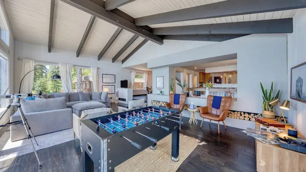Lakeview by Avantstay Private Waterfront Cabin on Lake Tahoe w/ Hot Tub & Views