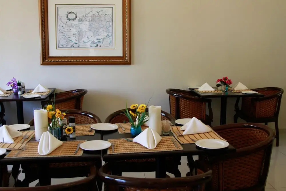 Tradewinds Country Inn