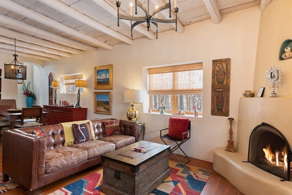 Tecolote - Authentic Home Right Next to The Plaza, Hot Tub, Roof Deck