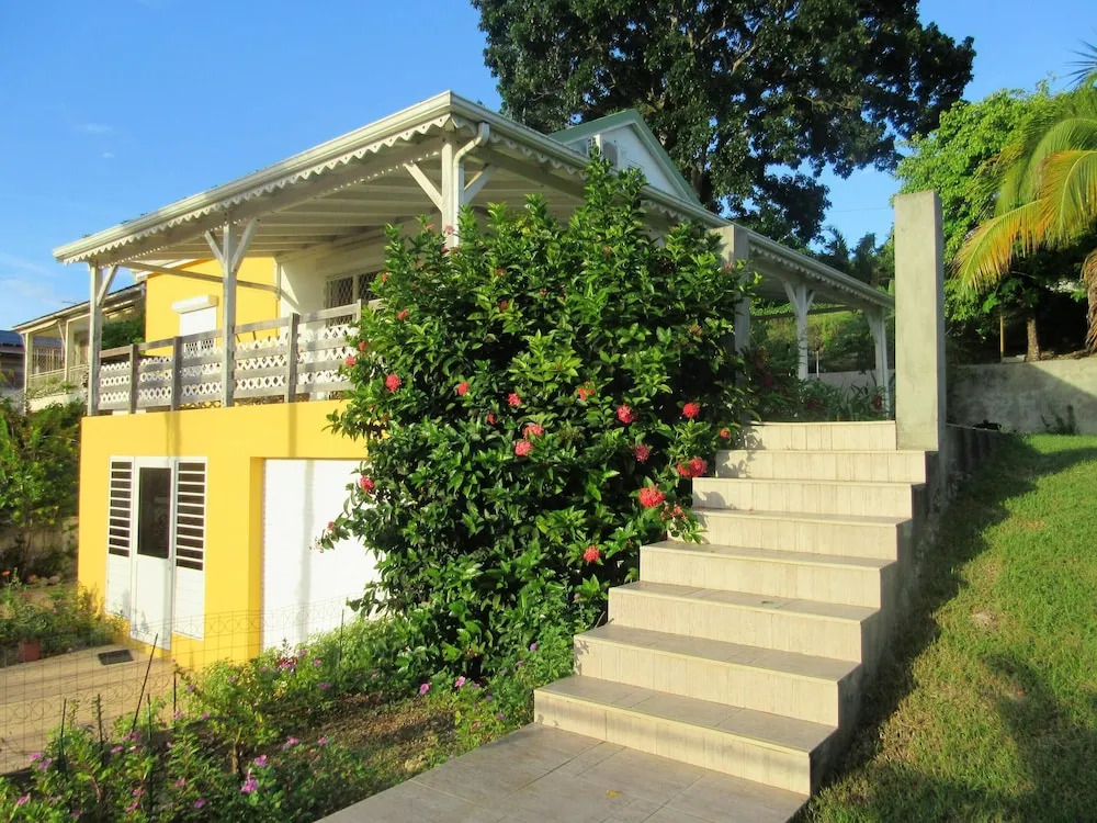 Studio in Le Gosier, With Enclosed Garden and Wifi - 280 m From the Be