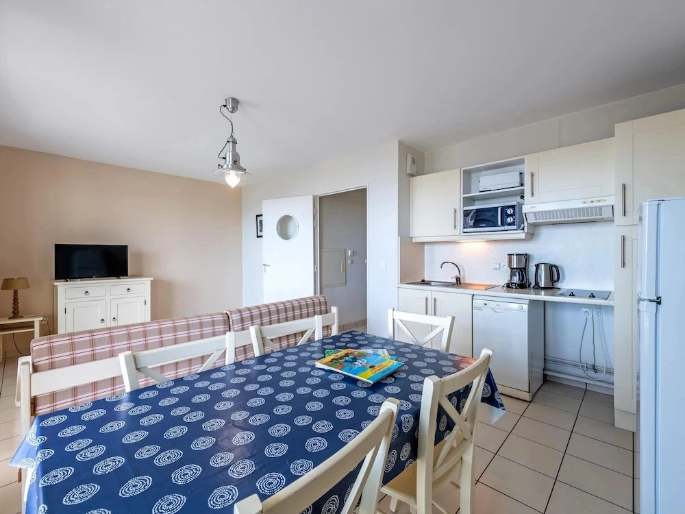 Beach Stay With Pool for 6