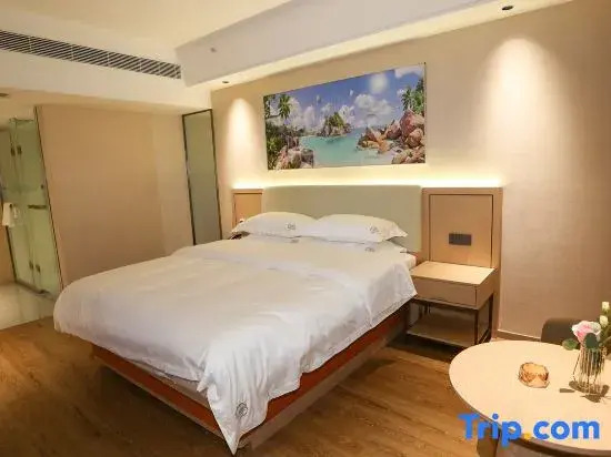 The Cloud  Hotel