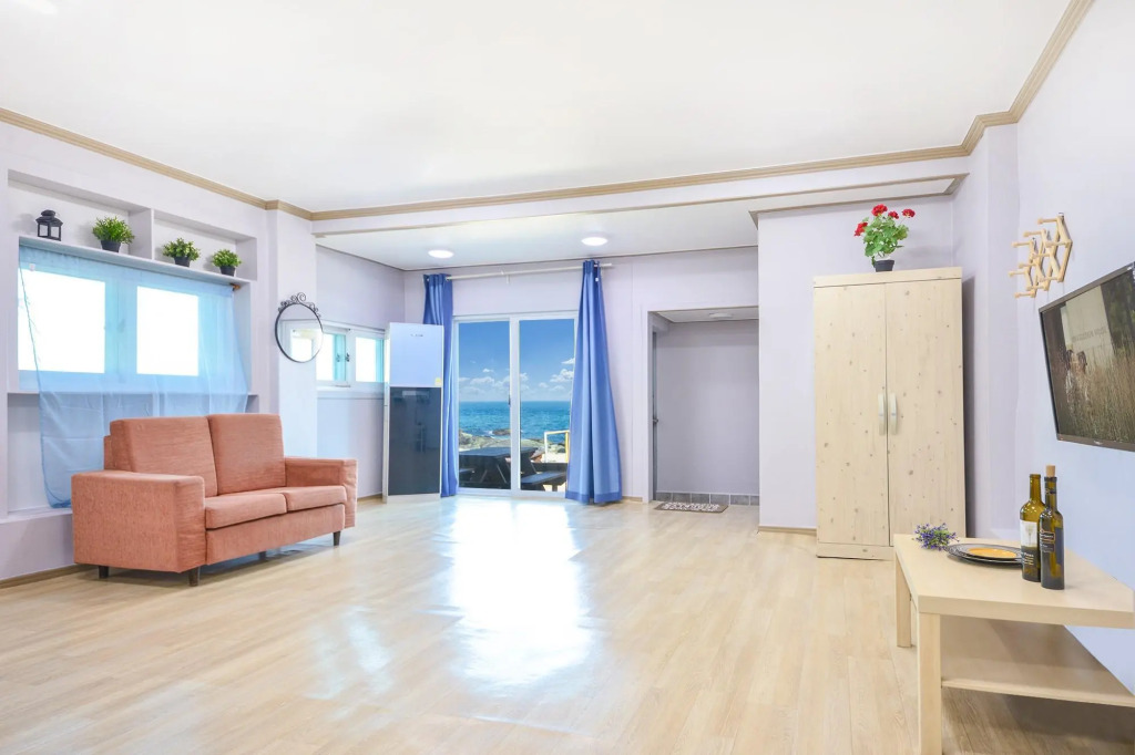 Gangneung Mungaebawi Pension