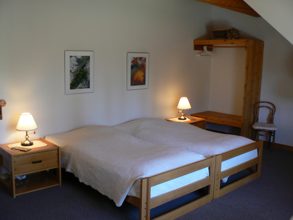 Nakiska Bear Ranch