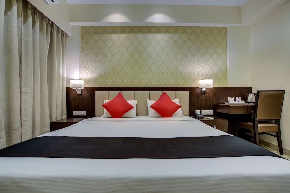 Capital O 16172 Hotel Radiant
