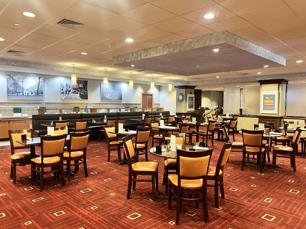 Crowne Plaza Newark Airport by IHG