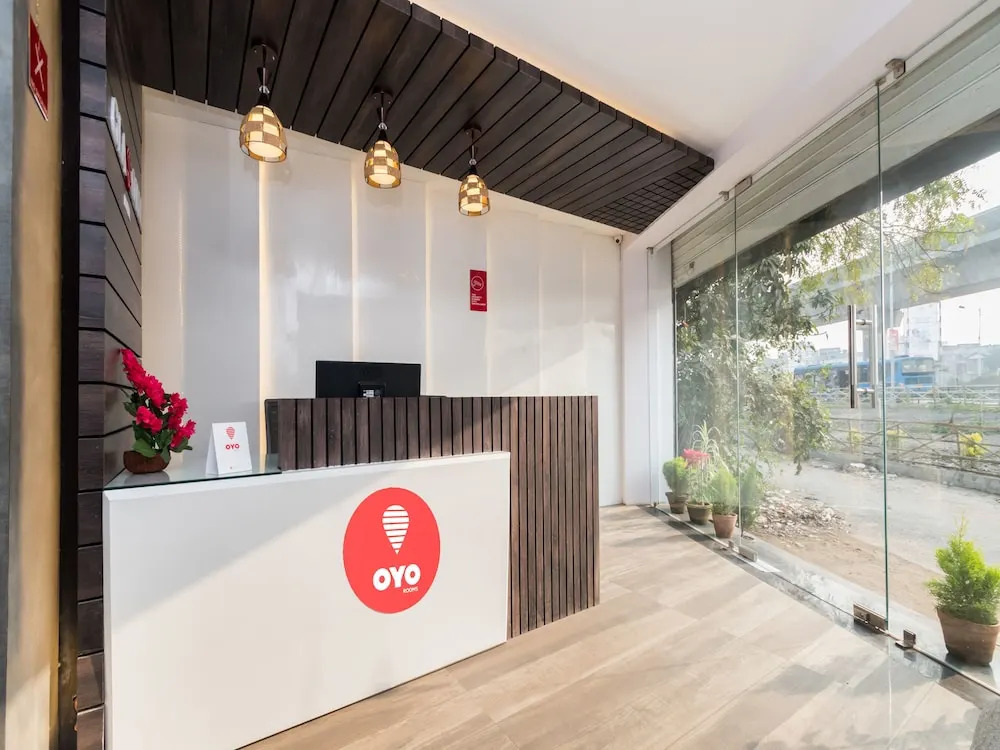 OYO 10614 Hotel Glassotel