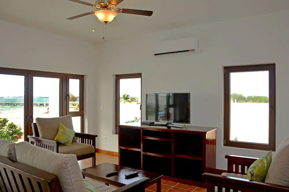 Casas de la Caye Villas