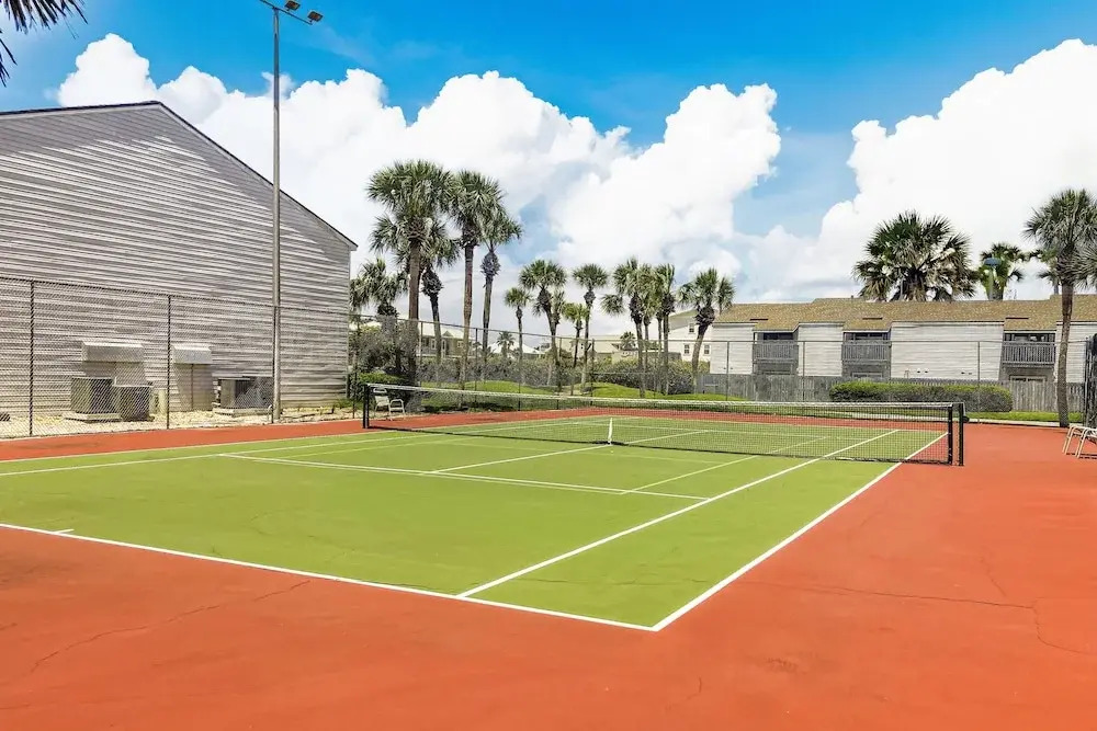 Two-story Condo With Pool, Tennis & Patio - 2 Short Blocks to the Beach