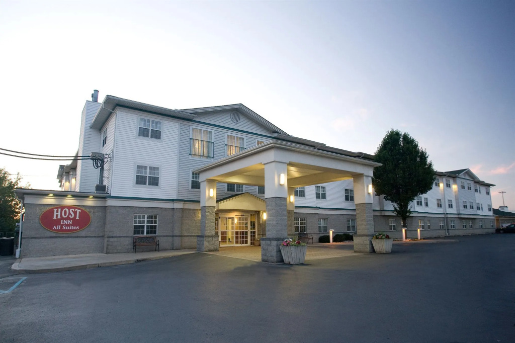 Host Inn an All Suites Hotel
