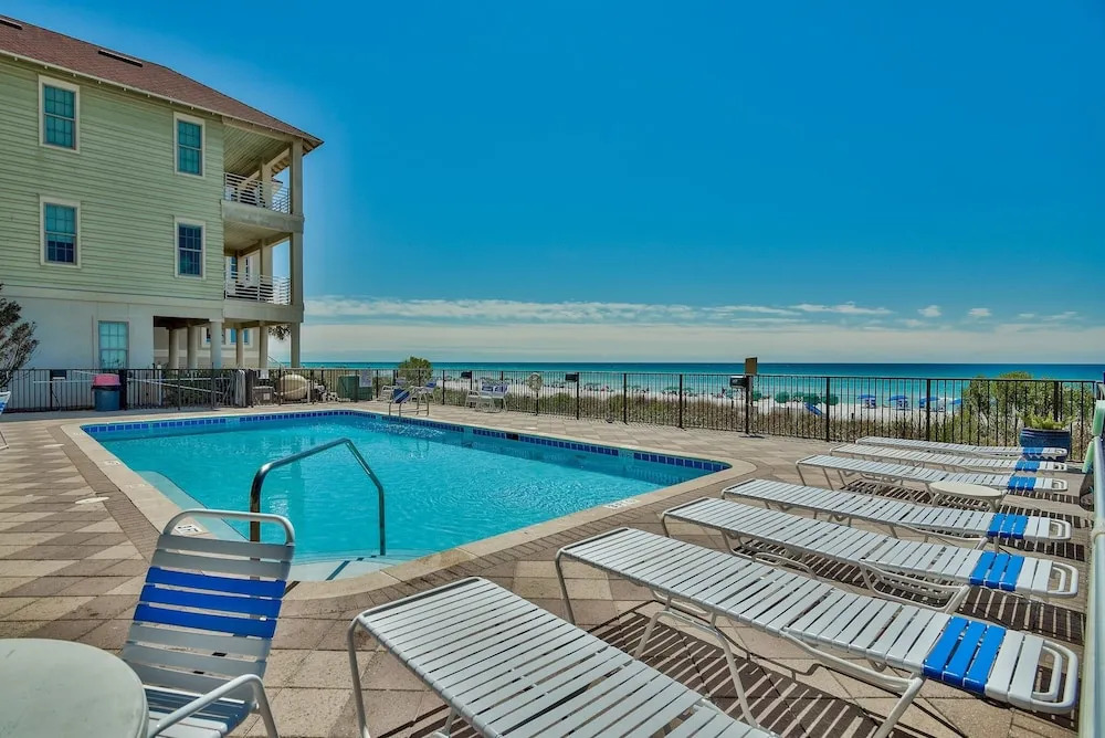 Monaco Sands Heated Pool Beachfront