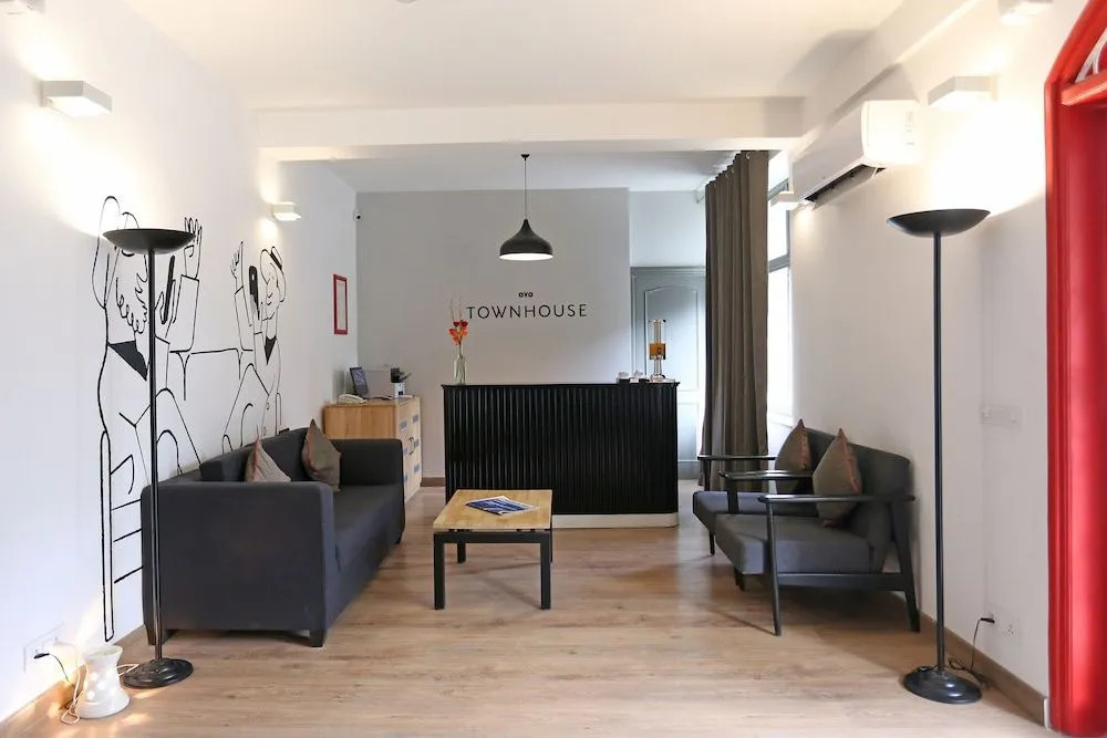 OYO Townhouse 020 Huda Metro South City 1