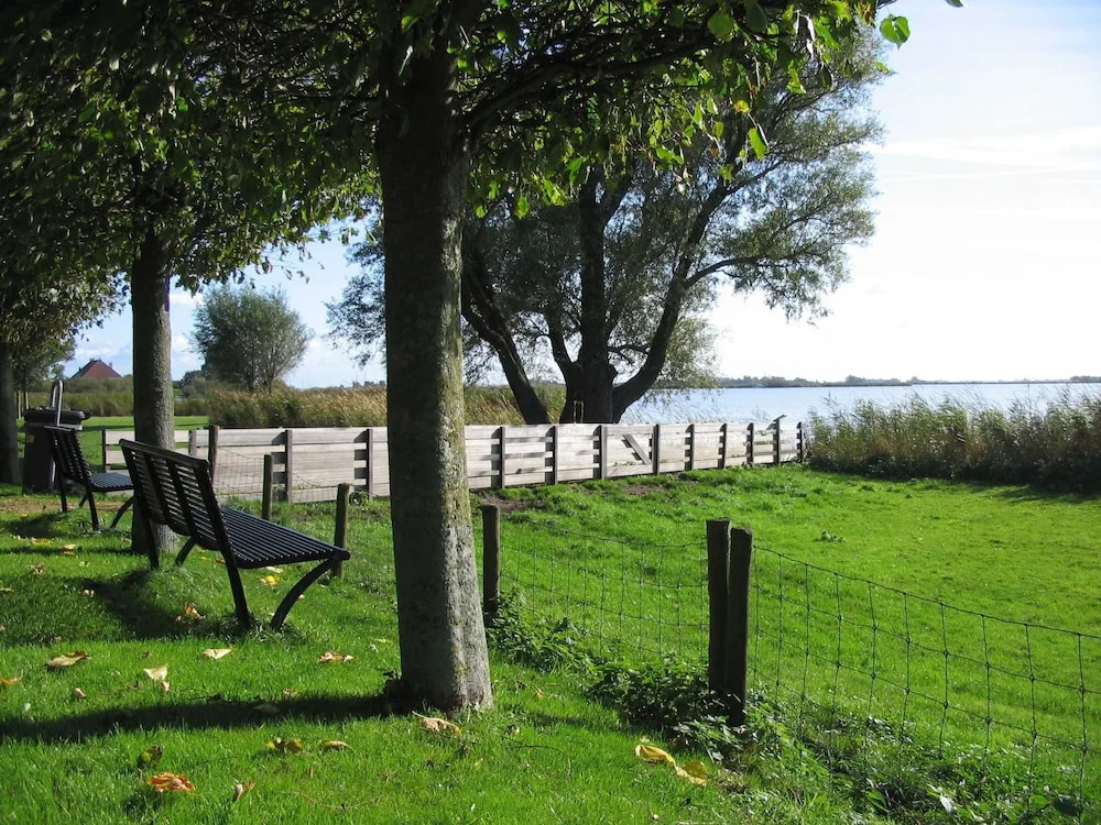 Detached Bungalow with Terrace near Small Beach