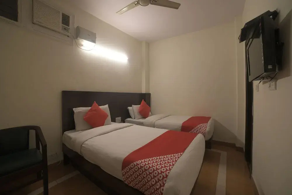 OYO 31020 Hotel Gaylord