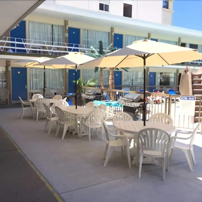 Beach Colony Motel