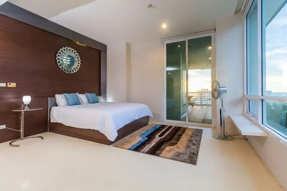 The Palm at Veloche Group by Lofty
