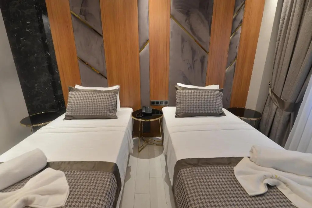 Santra Hotel