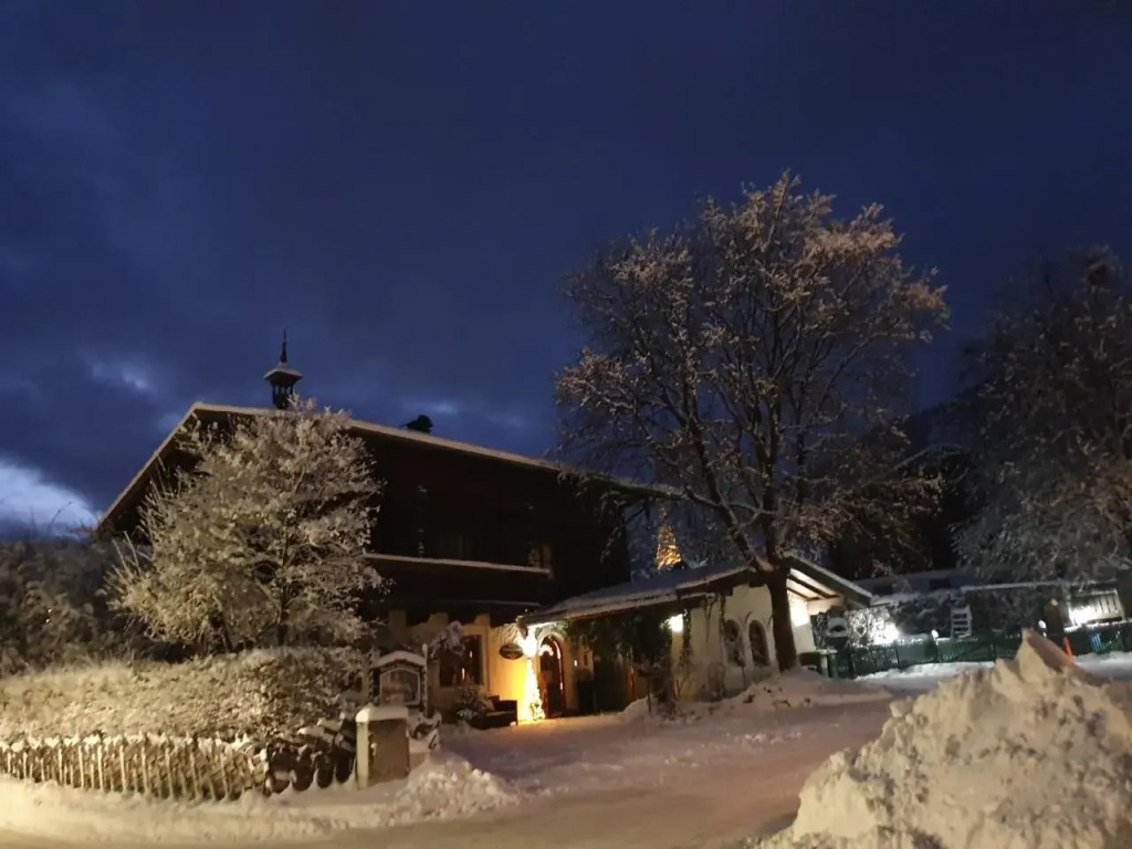 Appartement Pension Bäckenhäusl FERIENWOHNUNGEN Chalets Hütten Komfortzimmer