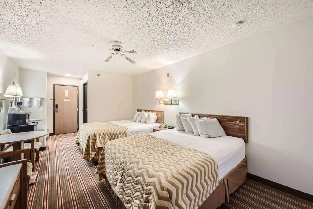 Travelodge by Wyndham Longmont