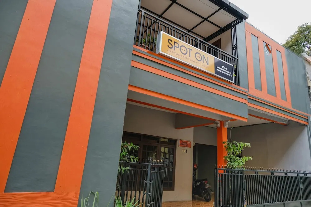 Spot On 2368 Dahlia Homestay Family Residence
