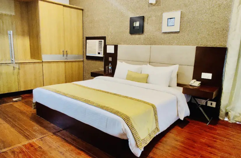 Hotel 91 Golf Course Road