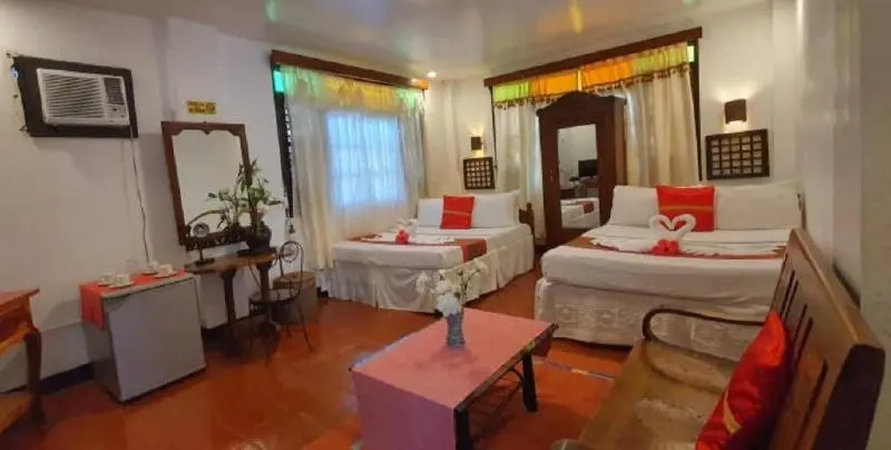 RedDoorz @ Evangeline Beach Resort