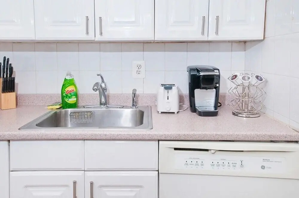 Cozy 2 BR on Upper East Side
