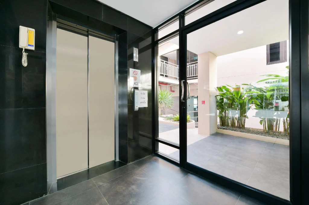 Oyo 260 Sattahip 9 Boutique Hotel