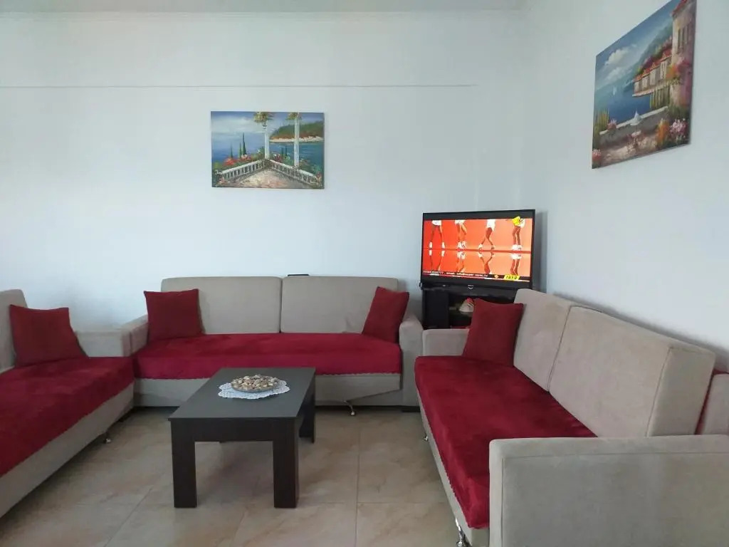 Grand Seaview Apartments