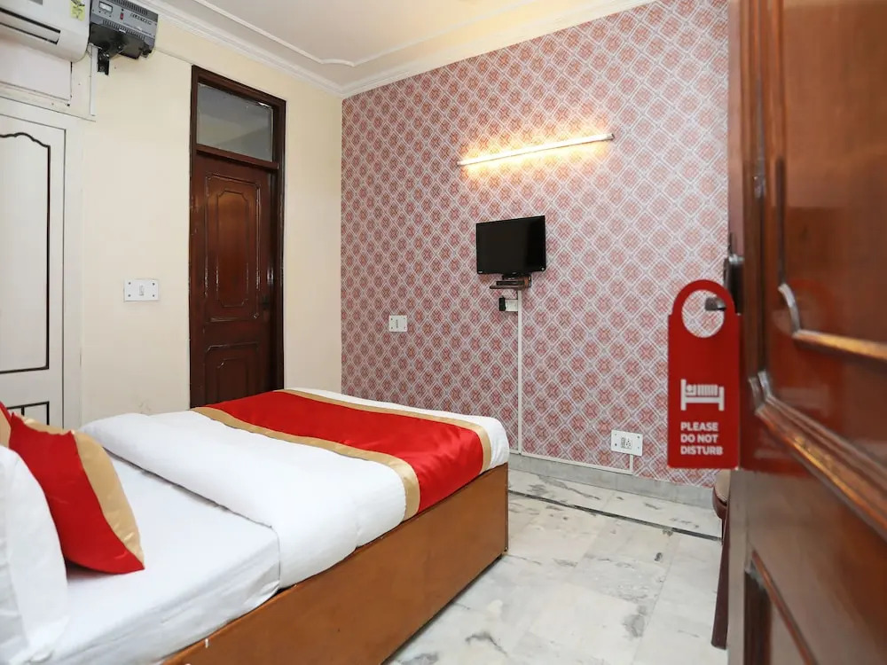 OYO 24421 Classic Hotel