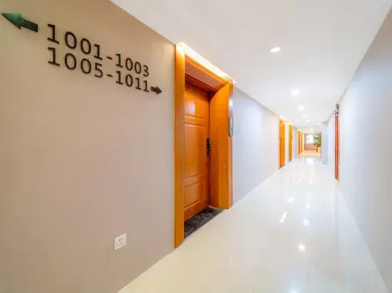 Guiyang Luming Buyi Hotel (Huaguoyuan Twin Towers)