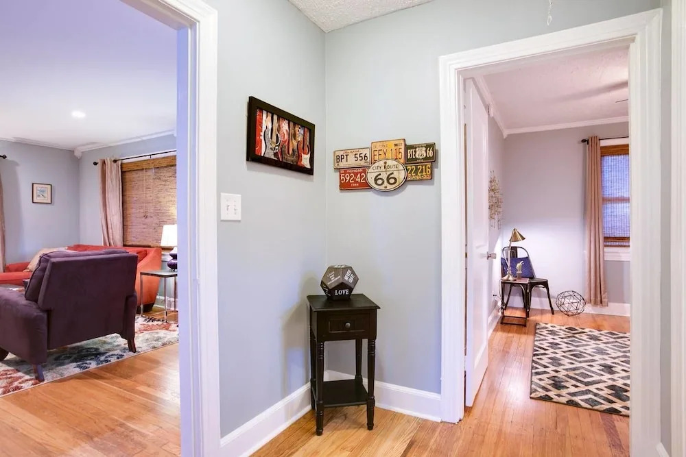 Charming 2br/1.5ba East Nashville Home by Domio