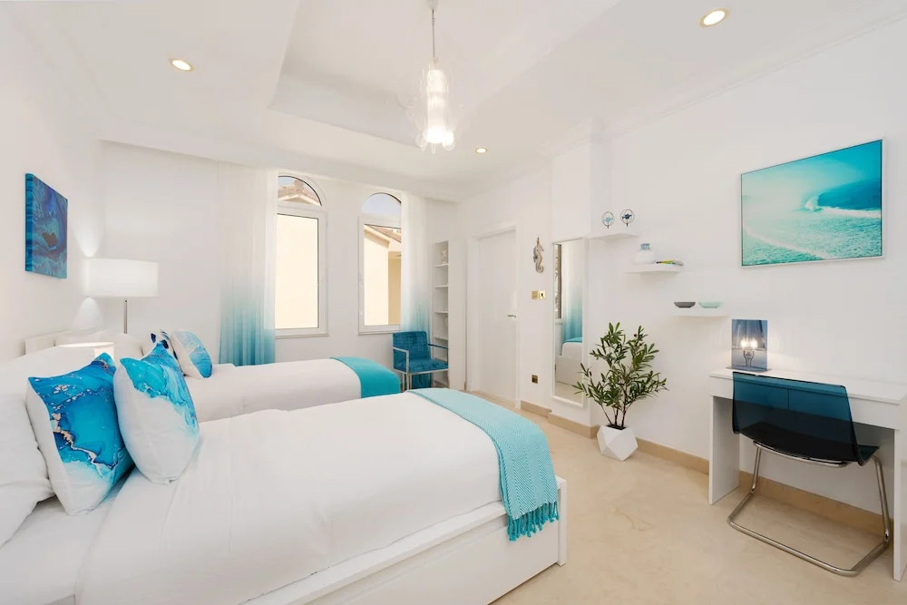 Maison Privee - Ultra-Luxury Villa with Private Pool & Beach on Palm
