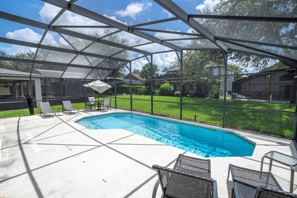 Free Pool Heat if you Stay in the Month of November