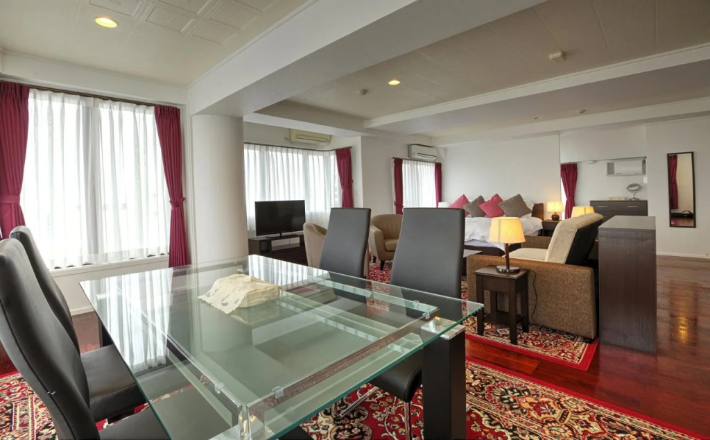 Chatan Beach House 1
