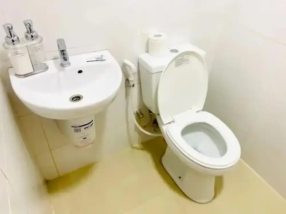 1677 Mayfair Apartment
