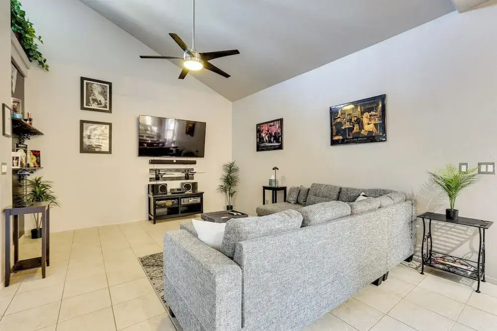 Outdoor Entertainment Area! Relaxing Phoenix Home