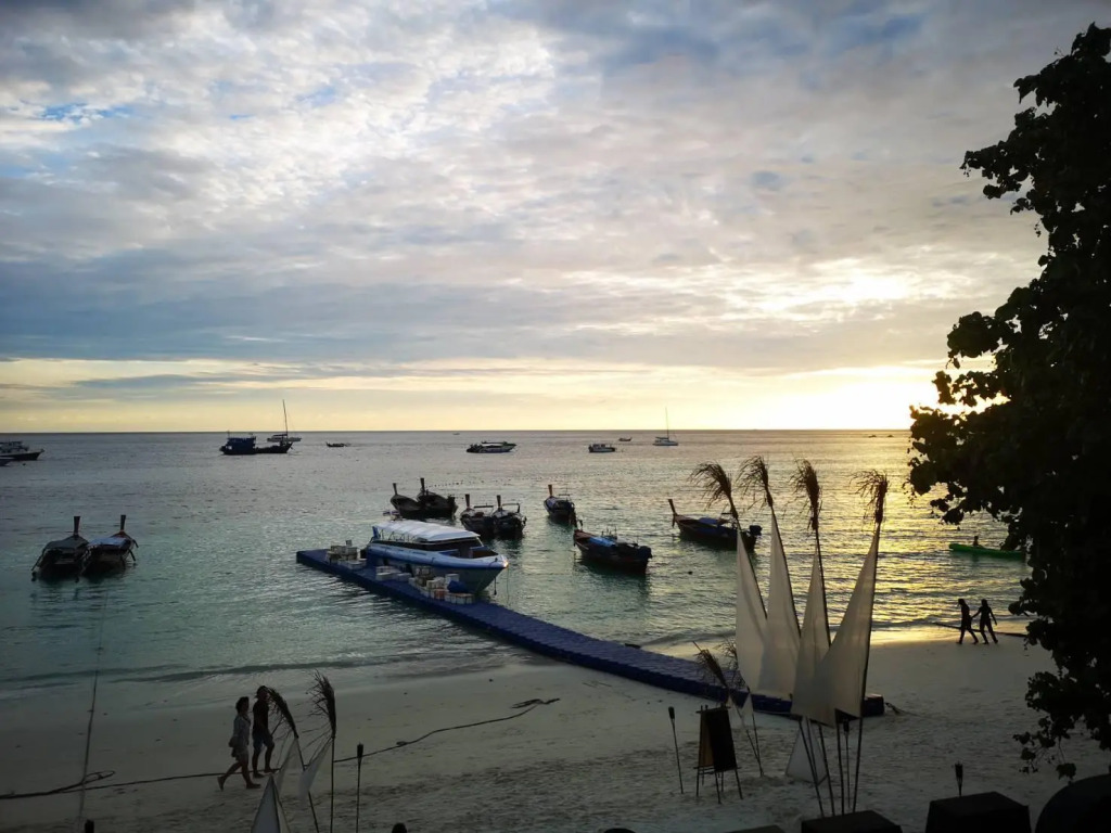 Charming Lipe Beach Resort